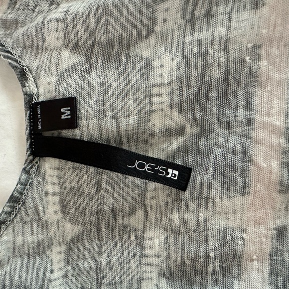 Joe’s flowy tank - Picture 3 of 3